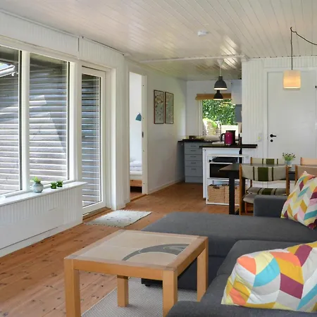 Casa vacanze With Large Garden Near Jaegerspris Kyndby