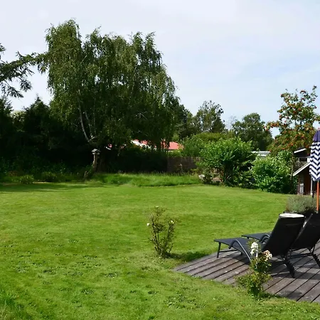 With Large Garden Near Jaegerspris Dom wakacyjny Kyndby